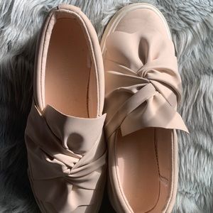Light pink American eagle slip ones